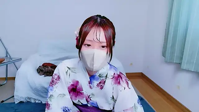 Snapshot of _Shuka_ chatting on August 5, 2026, 2:05 am Shuka online show from August 5, 2026, 2:05 am