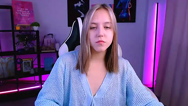 CindySparkl online show from February 25, 2026, 3:18 am