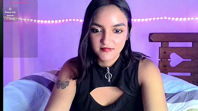 Snapshot of Ari_20_ chatting on February 18, 2026, 6:37 pm Ari 20 online show from February 18, 2026, 6:37 pm