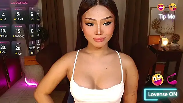 Snapshot of _MaxcineMalkova_ chatting on December 16, 2025, 4:11 pm MaxcineMalkova online show from December 16, 2025, 4:11 pm