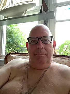 Snapshot of CharlieWeaver22 chatting on July 1, 2026, 10:37 am CharlieWeaver22 online show from July 1, 2026, 10:37 am