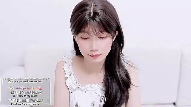 Rabbitlittlefool online show from November 10, 2025, 2:44 pm