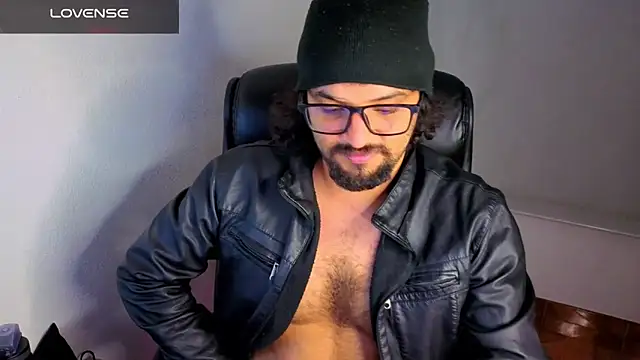 Snapshot of Ernesto-Rodriguez82 chatting on March 12, 2026, 5:24 am Ernesto-Rodriguez82 online show from March 12, 2026, 5:24 am