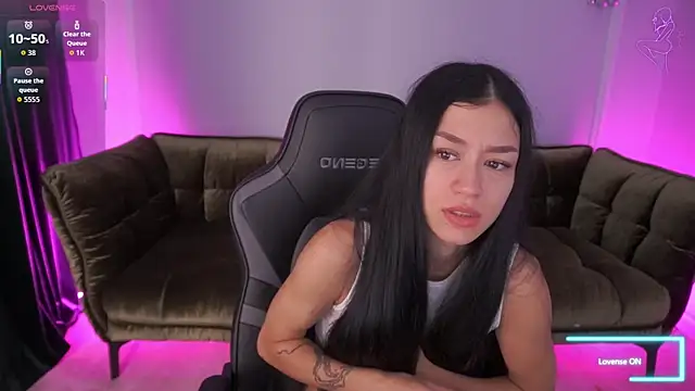 FataleNellie online show from September 18, 2025, 6:05 am