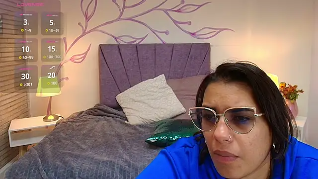 Lia Blake  online show from September 29, 2025, 12:11 pm