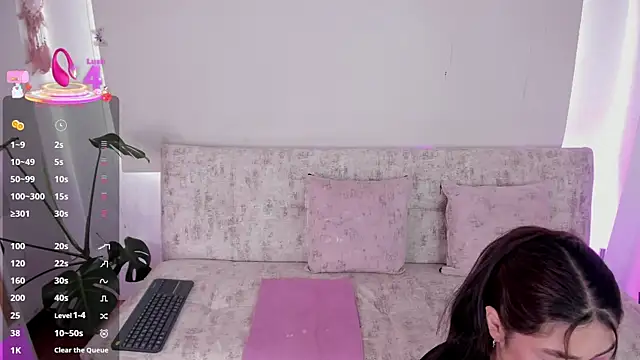 Snapshot of missweetpeach chatting on June 25, 2026, 9:31 pm missweetpeach online show from June 25, 2026, 9:31 pm