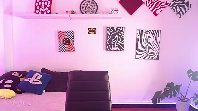 missweetpeach online show from November 6, 2025, 2:10 pm