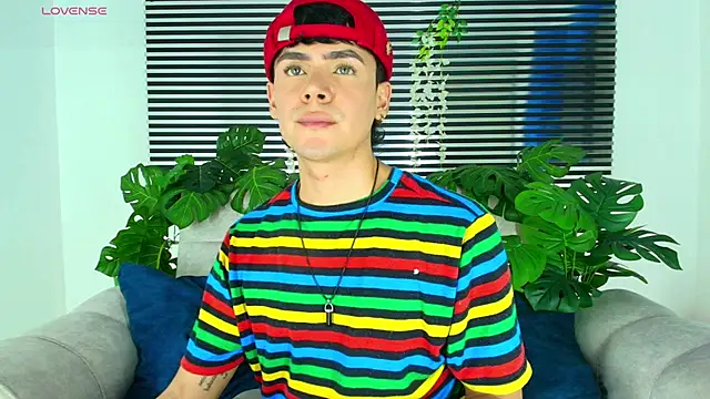 CamiiGuzmanX online show from March 2, 2026, 9:44 pm