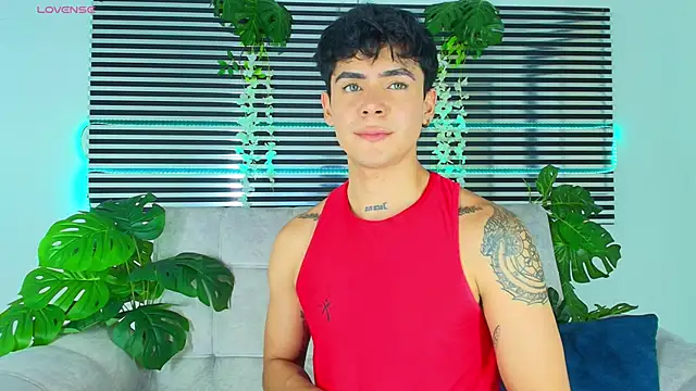 CamiiGuzmanX online show from April 23, 2026, 7:26 pm