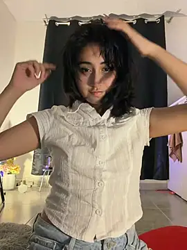 Snapshot of kaori_77 chatting on August 7, 2026, 6:19 am kaori 77 online show from August 7, 2026, 6:19 am