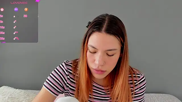 AntonellaaRossii online show from September 29, 2025, 1:28 pm