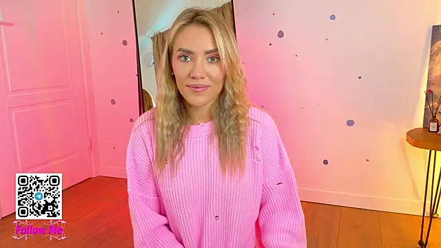 HoneyJohansson online show from September 22, 2025, 3:29 pm