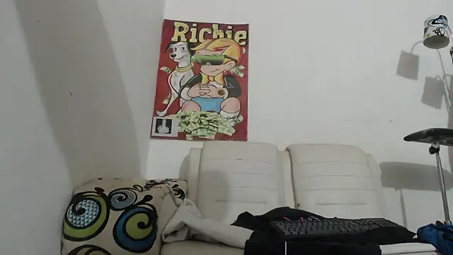 Thomasjons  online show from December 18, 2025, 8:45 pm