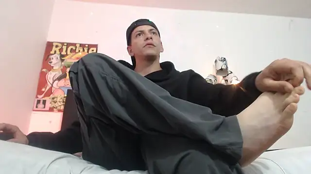 Snapshot of Thomasjons_ chatting on March 7, 2026, 4:41 am Thomasjons online show from March 7, 2026, 4:41 am