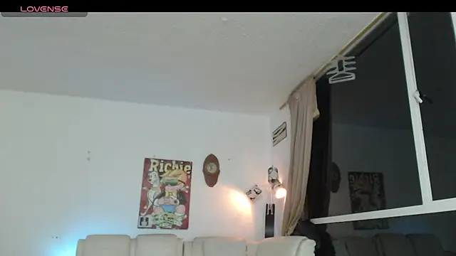 Thomasjons  online show from April 28, 2026, 10:08 am
