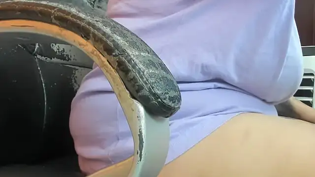 Karol c31 online show from November 30, 2025, 2:40 pm