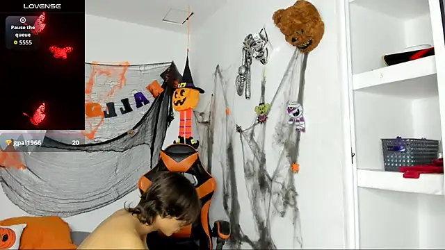 kenshi roa online show from October 18, 2025, 2:57 am