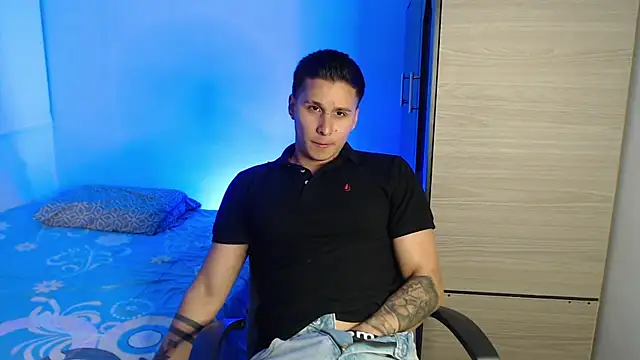 valentinosex1 online show from November 27, 2025, 10:32 pm