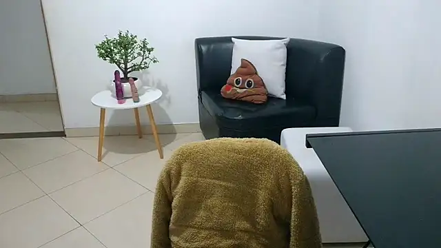 Snapshot of Zendaya11 chatting on September 18, 2025, 10:57 pm Zendaya11 online show from September 18, 2025, 10:57 pm