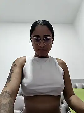 Snapshot of Daislalezma chatting on January 11, 2026, 12:06 am Daislalezma online show from January 11, 2026, 12:06 am