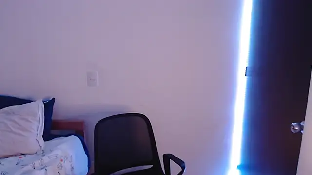 axel davis  online show from October 8, 2025, 2:57 am