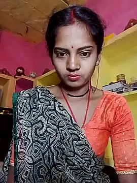 Snapshot of Hot_bbbb chatting on November 28, 2025, 8:31 pm Hot bbbb online show from November 28, 2025, 8:31 pm