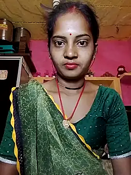 Snapshot of Hot_bbbb chatting on November 21, 2025, 9:47 pm Hot bbbb online show from November 21, 2025, 9:47 pm