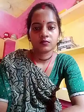 Snapshot of Hot_bbbb chatting on October 19, 2025, 8:28 am Hot bbbb online show from October 19, 2025, 8:28 am