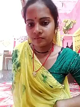 Snapshot of Hot_bbbb chatting on October 3, 2025, 6:15 am Hot bbbb online show from October 3, 2025, 6:15 am