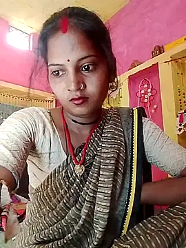 Snapshot of Hot_bbbb chatting on April 2, 2026, 10:11 am Hot bbbb online show from April 2, 2026, 10:11 am