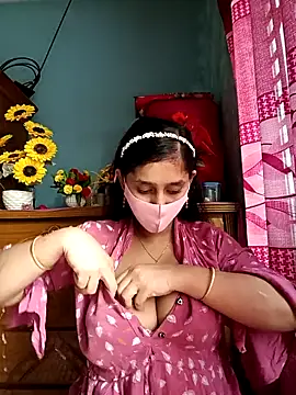 Cute Faria online show from May 3, 2026, 9:14 am