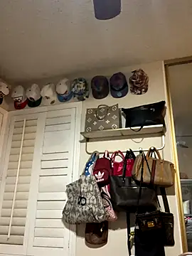 Chicagobabe online show from September 14, 2025, 6:14 am