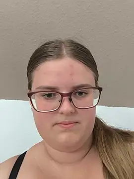 CurvyPaar2 online show from July 10, 2026, 1:33 pm