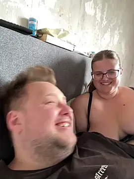 CurvyPaar2 online show from July 3, 2026, 1:17 pm
