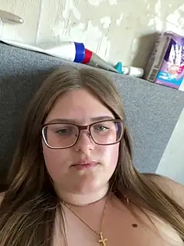 CurvyPaar2 online show from April 23, 2026, 3:46 pm