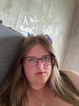 CurvyPaar2 online show from May 6, 2026, 3:49 pm