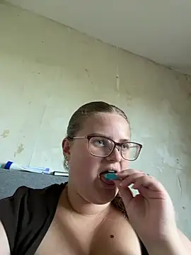CurvyPaar2 online show from July 21, 2026, 2:07 pm