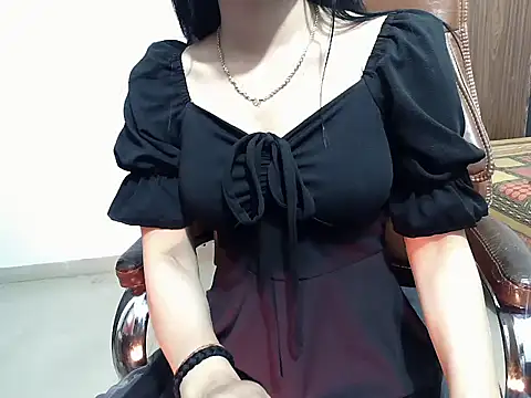 Snapshot of Hazel_Angel chatting on June 13, 2026, 12:25 pm Hazel Angel online show from June 13, 2026, 12:25 pm