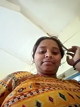 Hot crety online show from November 18, 2025, 1:14 pm