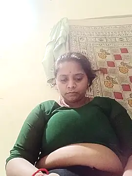 Snapshot of Hot_crety chatting on July 6, 2026, 4:53 pm Hot crety online show from July 6, 2026, 4:53 pm
