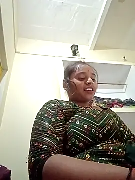 Hot crety online show from December 1, 2025, 8:26 am