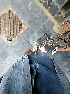 meomeocute online show from October 23, 2025, 5:17 am