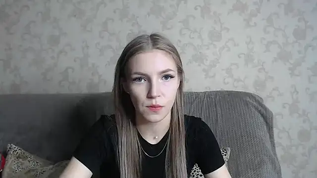 Snapshot of HitGyrl chatting on March 8, 2026, 8:06 am HitGyrl online show from March 8, 2026, 8:06 am