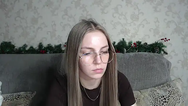 Snapshot of HitGyrl chatting on February 11, 2026, 8:09 pm HitGyrl online show from February 11, 2026, 8:09 pm