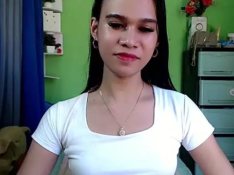Snapshot of urseductivebarbie_xx chatting on April 3, 2026, 2:29 am urseductivebarbie xx online show from April 3, 2026, 2:29 am