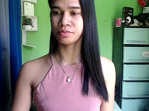 Snapshot of urseductivebarbie_xx chatting on August 6, 2026, 3:45 am urseductivebarbie xx online show from August 6, 2026, 3:45 am