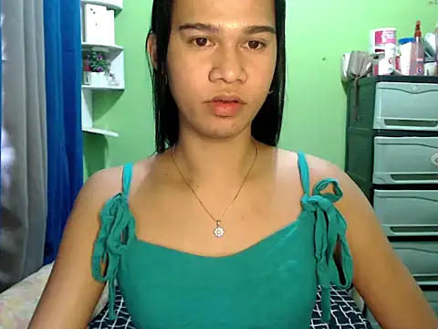 Snapshot of urseductivebarbie_xx chatting on July 13, 2026, 4:01 am urseductivebarbie xx online show from July 13, 2026, 4:01 am