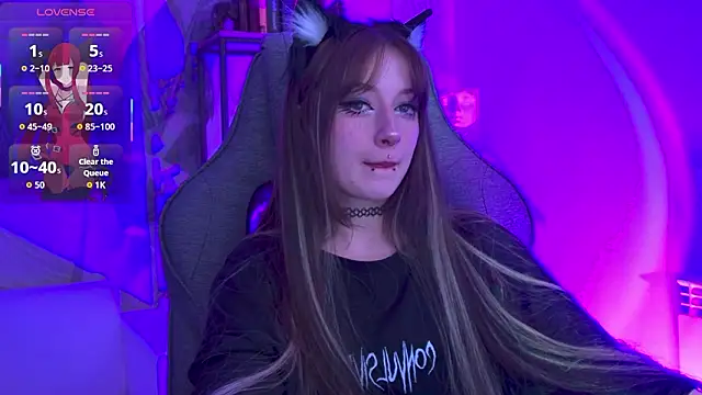 LiliLuna online show from March 20, 2026, 4:08 pm