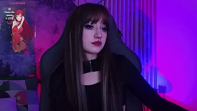 LiliLuna online show from March 11, 2026, 12:32 pm