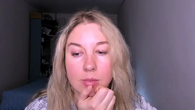 NancySanders online show from June 3, 2026, 7:40 pm